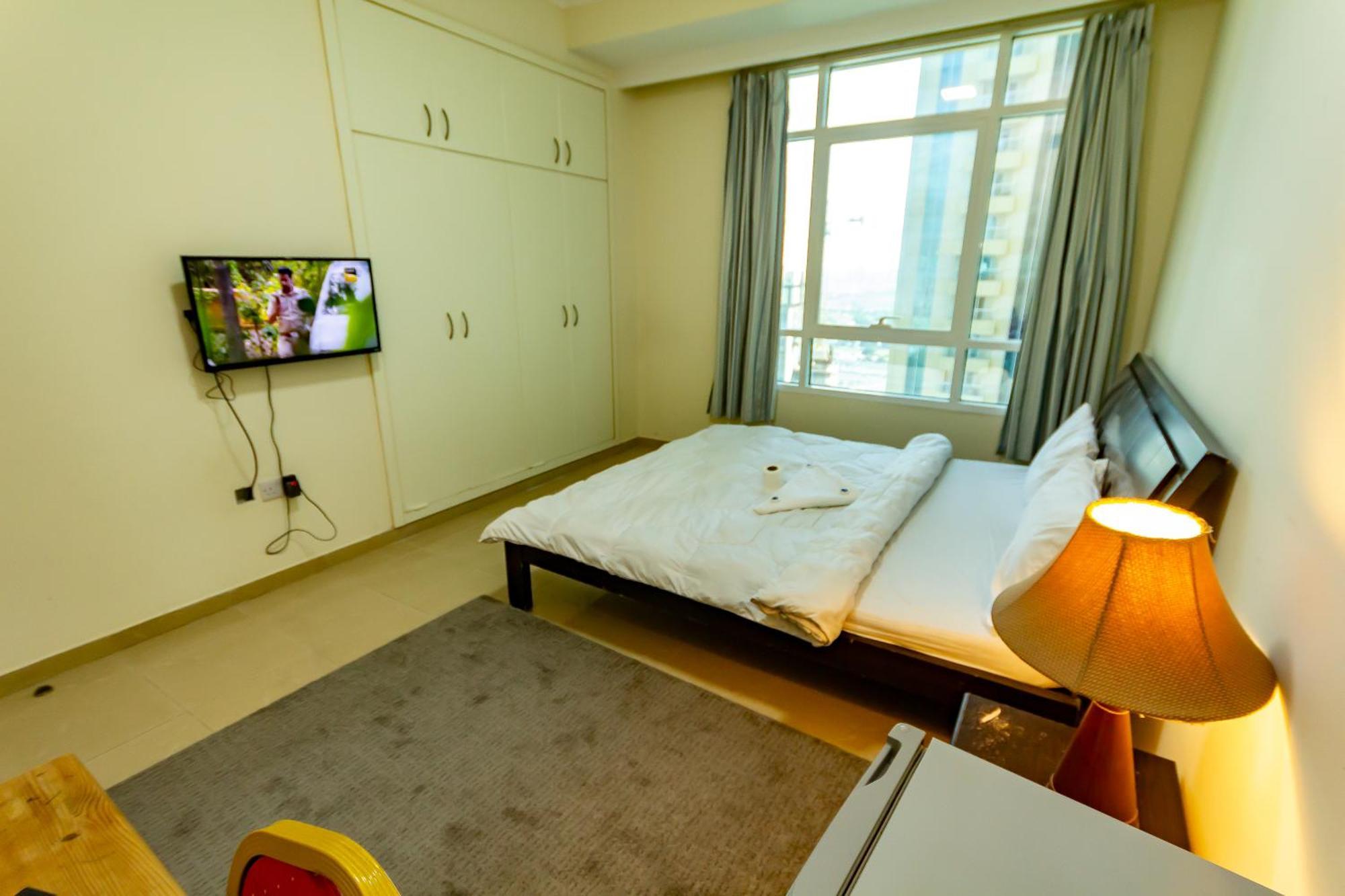 Big Rooms For ' Girls ' Only At Dubai, Marina Kültér fotó
