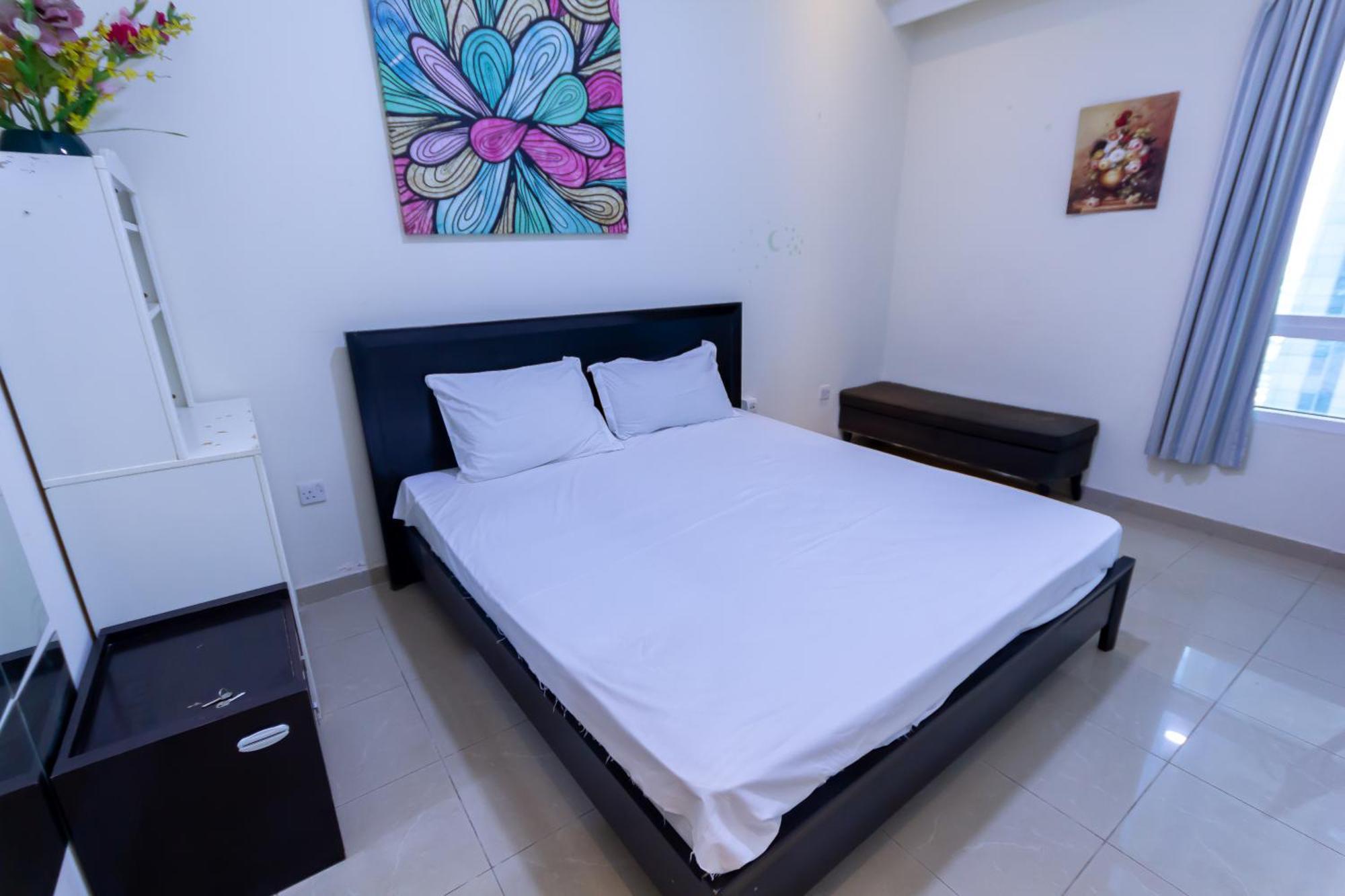 Big Rooms For ' Girls ' Only At Dubai, Marina Kültér fotó