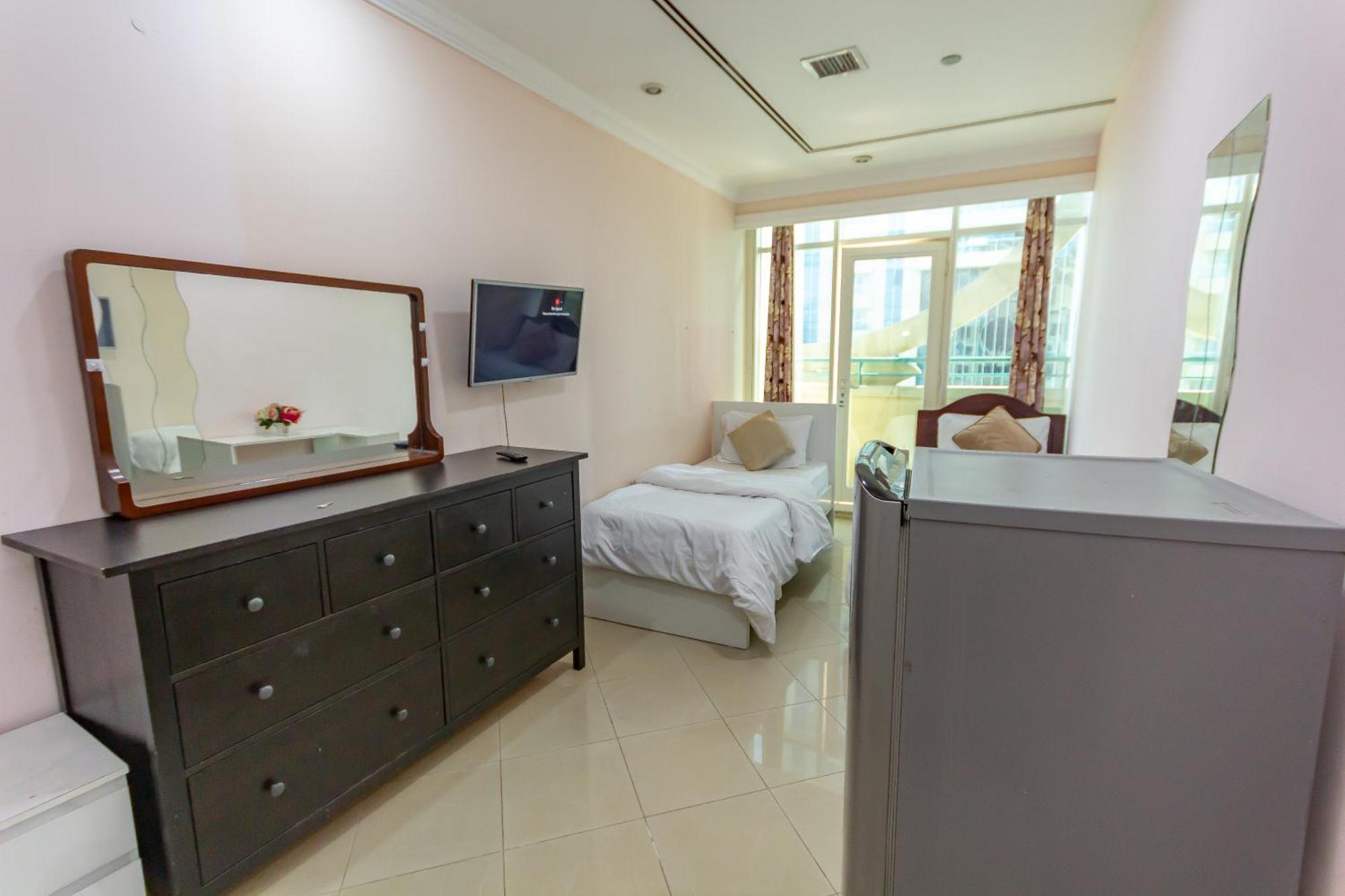 Big Rooms For ' Girls ' Only At Dubai, Marina Kültér fotó