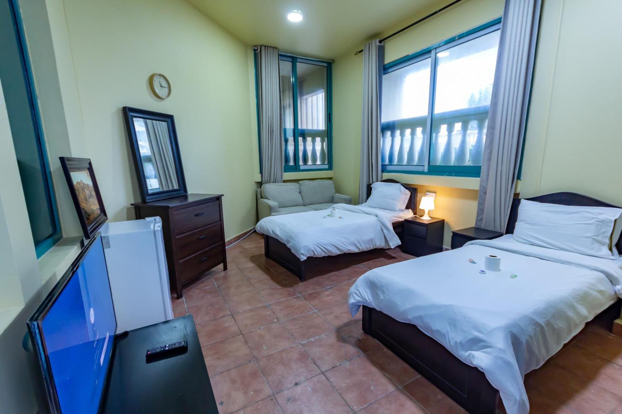 Big Rooms For ' Girls ' Only At Dubai, Marina Kültér fotó