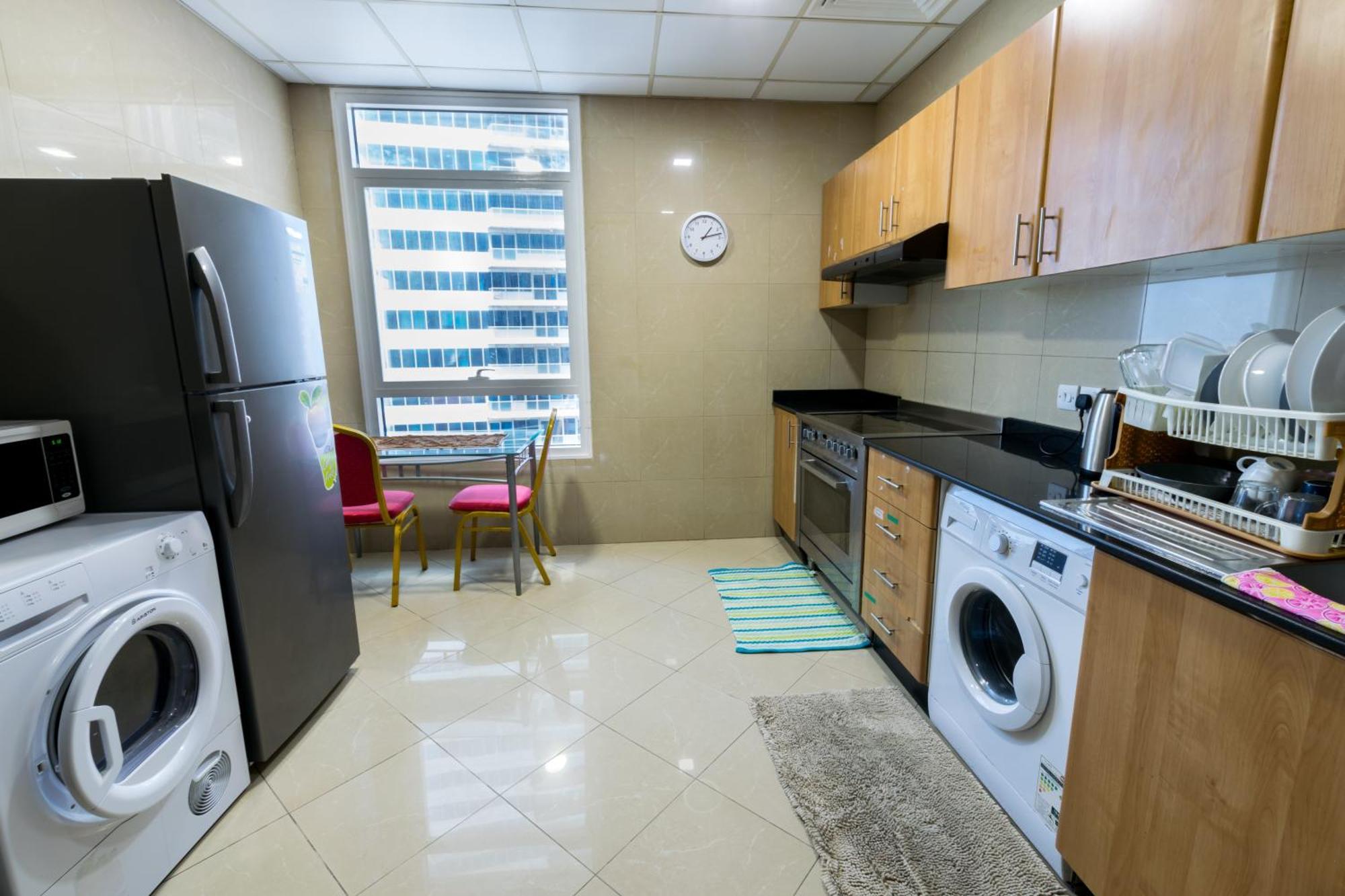 Big Rooms For ' Girls ' Only At Dubai, Marina Kültér fotó