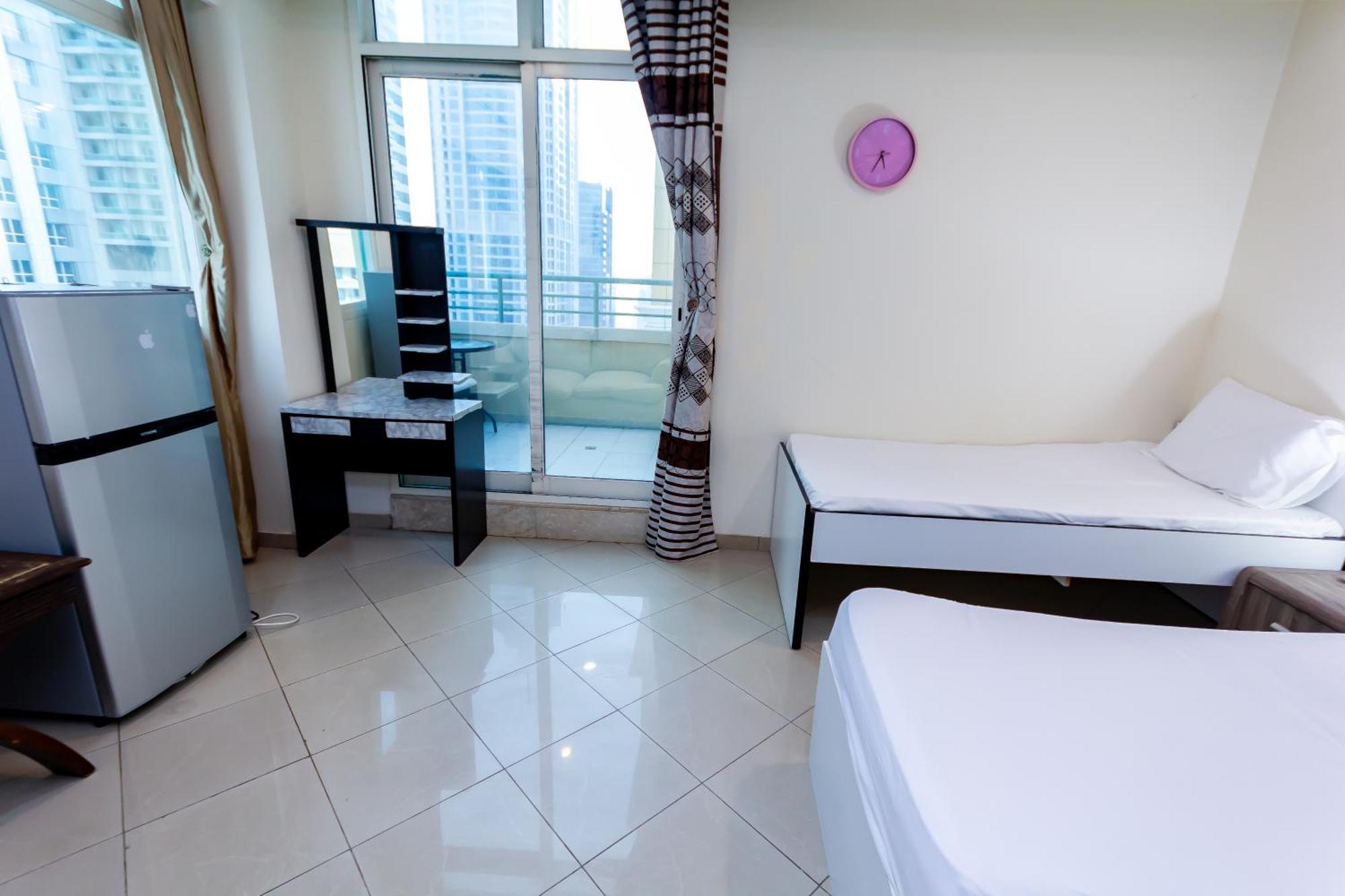 Big Rooms For ' Girls ' Only At Dubai, Marina Kültér fotó