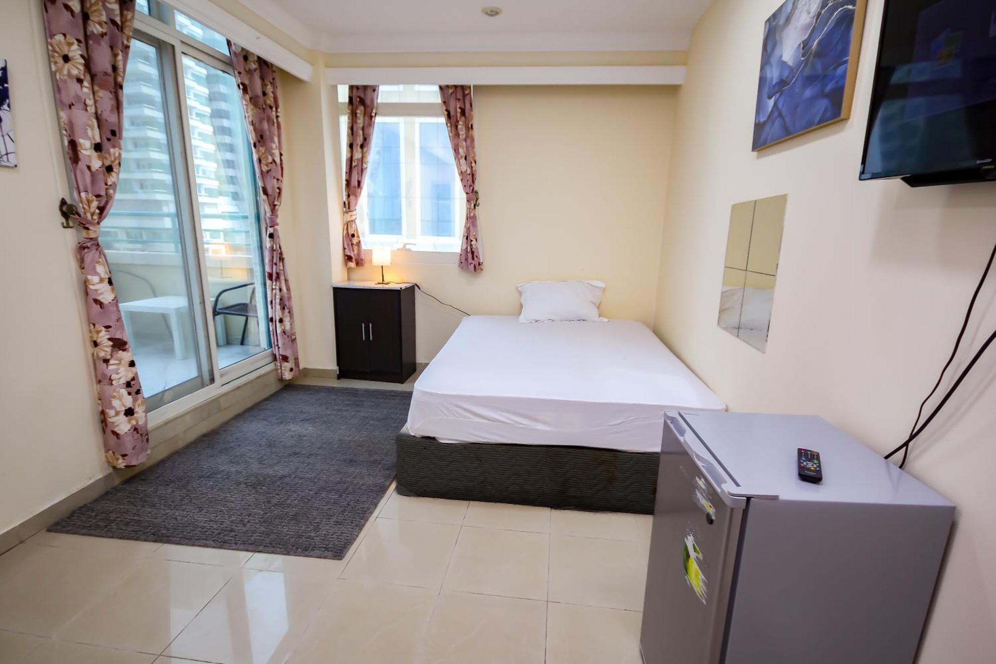 Big Rooms For ' Girls ' Only At Dubai, Marina Kültér fotó